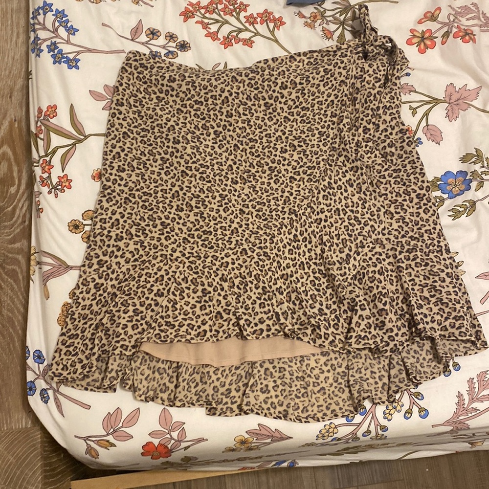 NWT Abercrombie and Fitch Cheetah Skirt